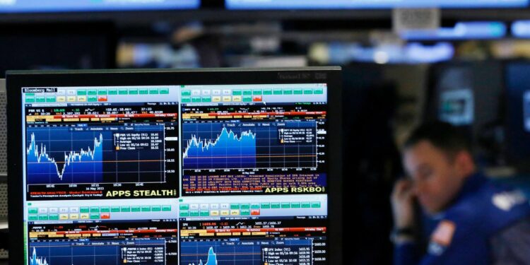 Son 1 ayda MSCI GOÜ endeksini %8 yenen Rusya’da analistlerin en çok AL verdiği hisseler