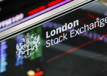 FTSE: En az %15 potansiyeli olan, SAT önerisi verilmeyen, F/K iskontolu şirketlerde GBP bazında getiri fırsatları..