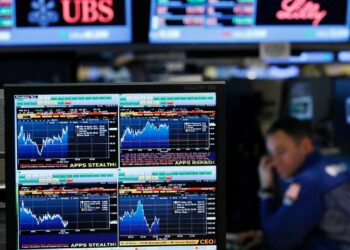 Dow’da 2022 için getiri potansiyeli en az %10 ve temettü verimi en az %2 olan, analistlerin AL önerisi verdiği şirketler