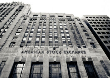 S&P 500’de hiç SAT önerisi verilmeyen ve F/K anlamında en az %50 iskontosu olan şirketler