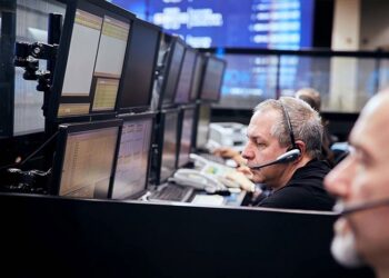 BIST’de 2023 FAVÖK marjı en yüksek ve 2023 F/K’sı 10 altında beklenen şirketler