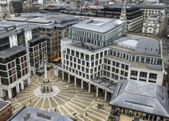 İngiltere’de %20 üzeri getiri potansiyeli ve en az %3 temettü verimi olan ucuz hisseler