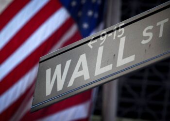 S&P 500’de en az %60 iskontolu olan şirketler