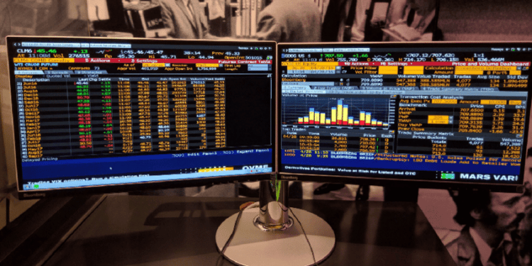 BIST-100’de bu yıl endeksten pozitif ayrışan ve özsermaye karlılığı yüksek şirketler