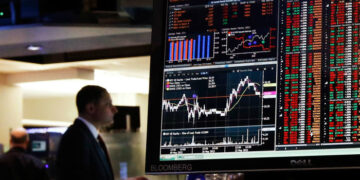 Özsermaye ve Aktif karlılığı yüksek en az %40 üzeri getiri potansiyeli olan şirketler